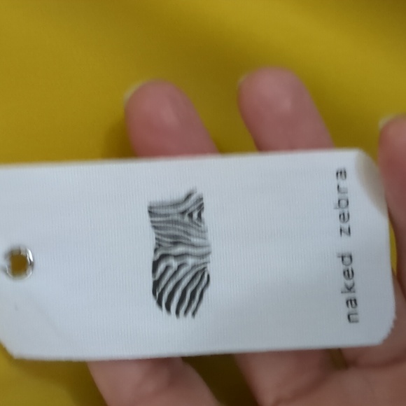 Yellow draped halter - Picture 5 of 6